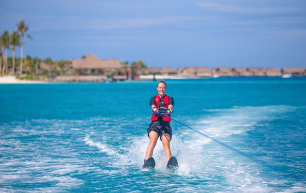 WATER SKIING