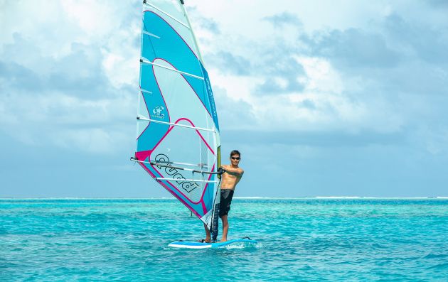WINDSURFING